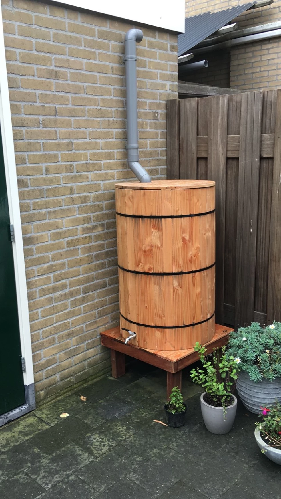 zavlažovanie záhrady dažďovou vodou,