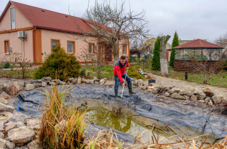 Zazimovanie záhradného jazierka – užitočné rady a kroky, ktoré by ste určite nemali vynechať