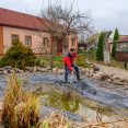 Zazimovanie záhradného jazierka – užitočné rady a kroky, ktoré by ste určite nemali vynechať