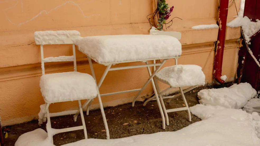 zimný nábytok vonku