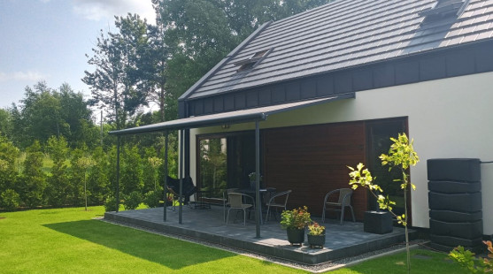 Prístrešky k domu: Praktické riešenie, ktoré zmení vzhľad aj funkčnosť vášho exteriéru