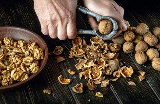 Ako využiť orechové škrupiny v záhrade i mimo nej?